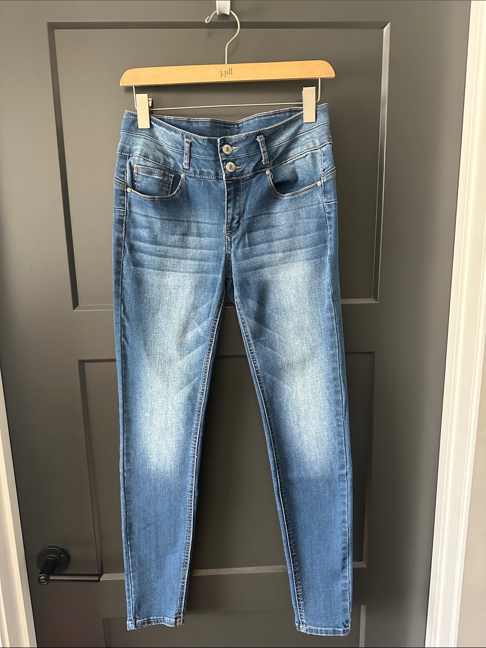 Forever 21 Women's Medium Blue Push-Up High-Rise Skinny Jeans